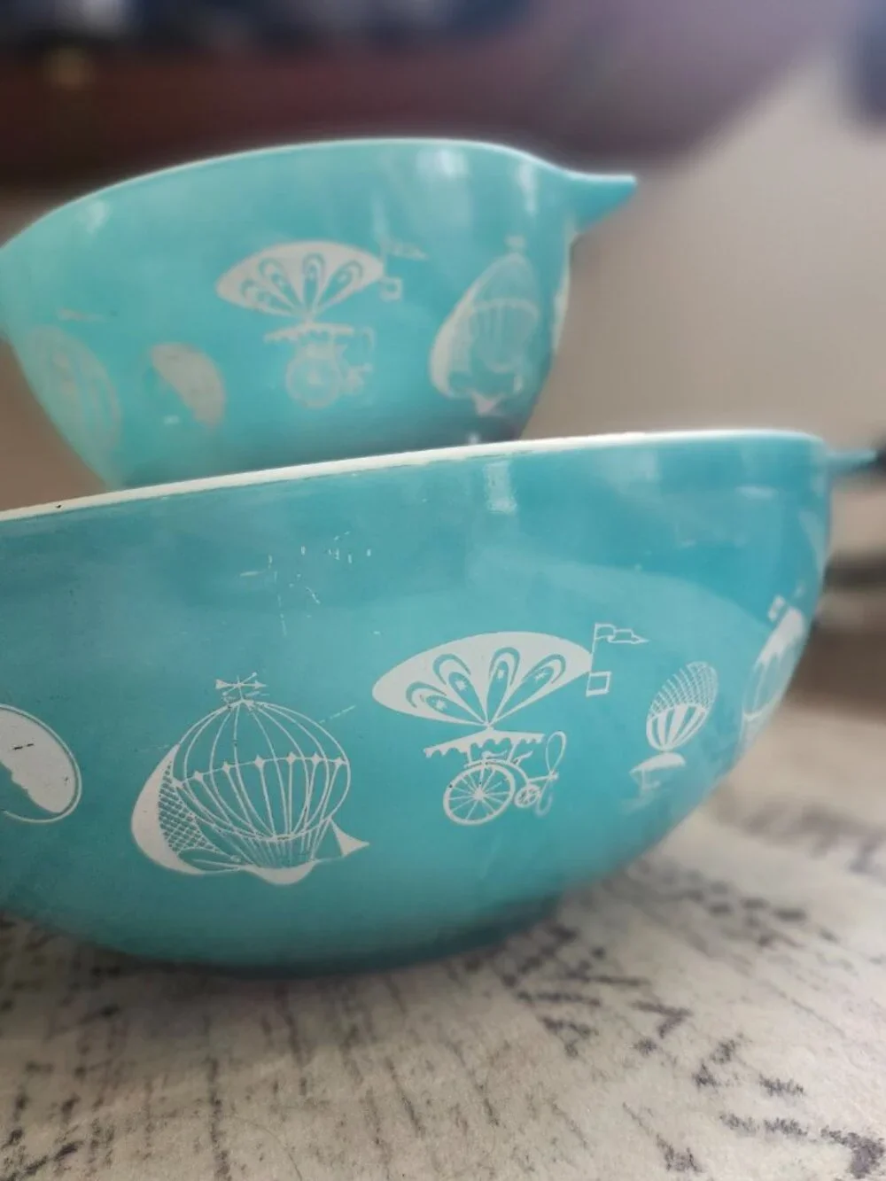 Pyrex balloons chip and dip set